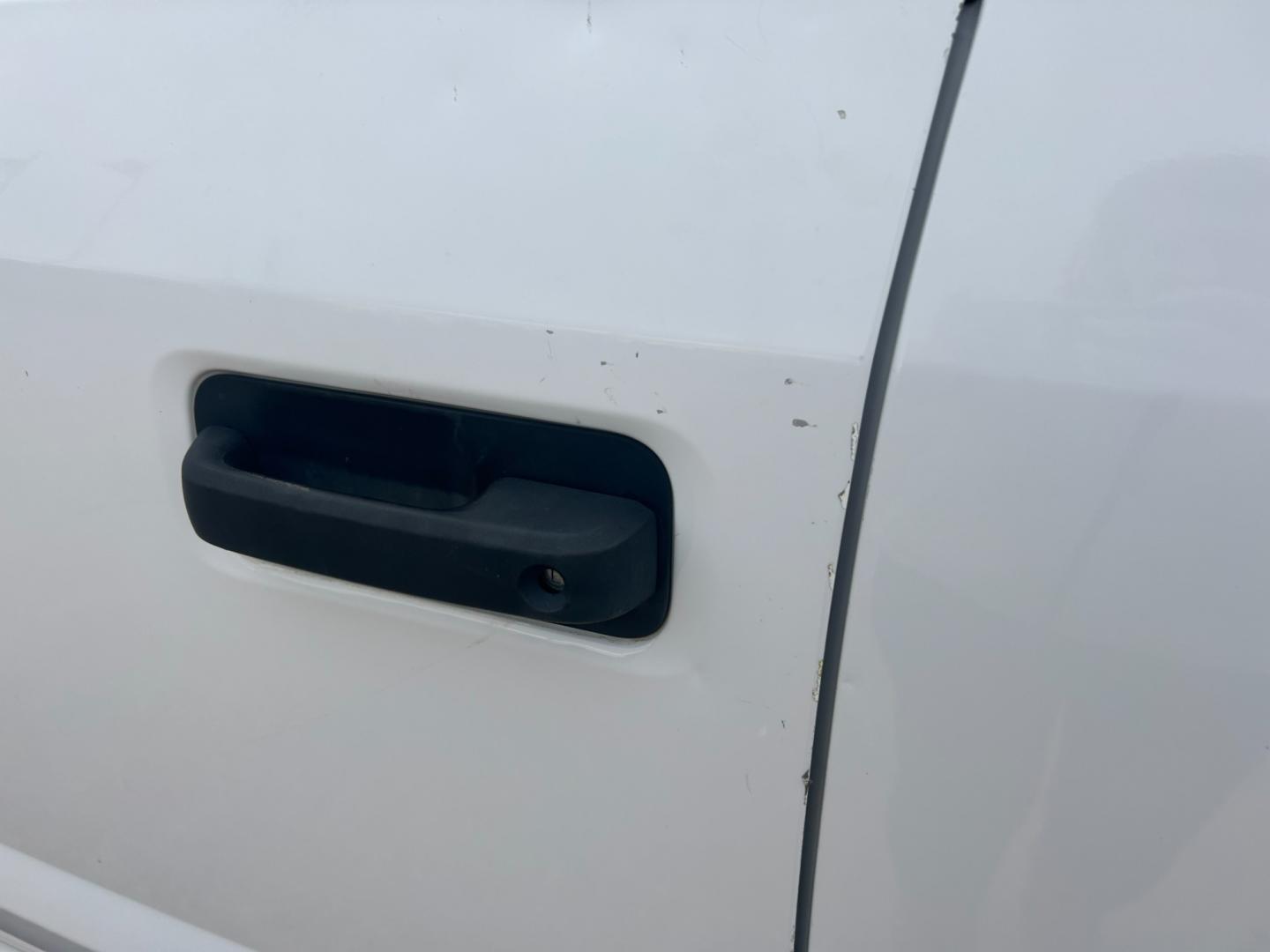2017 White /Gray Ford F-150 XLT SuperCab 8-ft. Bed 4WD (1FTEX1EF4HK) with an 5.0L V8 OHV 16V engine, 6-Speed Automatic transmission, located at 17760 Hwy 62, Morris, OK, 74445, (918) 733-4887, 35.609104, -95.877060 - 2017 FORD F-150 5.0 V8 XL SUPERCAB 4WD BI-FUEL RUNS ON CNG (COMPRESSED NATURAL GAS) OR GASOLINE. 2017 FORD F-150 FEATURES A REMOTE KEYLESS ENTRY, POWER LOCKS, POWER WINDOWS, POWER MIRRORS, MANUEL SEATS, CLOTH SEATS, AM/FM RADIO, SIRIUS, CD PLAYER, AUX, USB, BLUETOOTH FOR HANDS-FREE CALLING, MULTI-FU - Photo#30